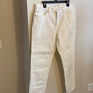 Banana republic factory white denim jeans